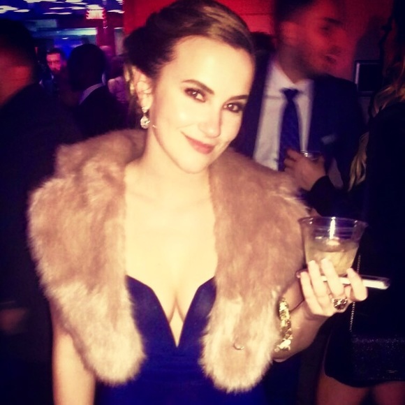 Meet your Posher, Megan - Picture 2 of 8